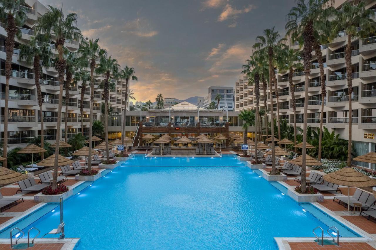阿丽雅酒店 埃拉特 外观 照片 The pool at the Grand Resort
