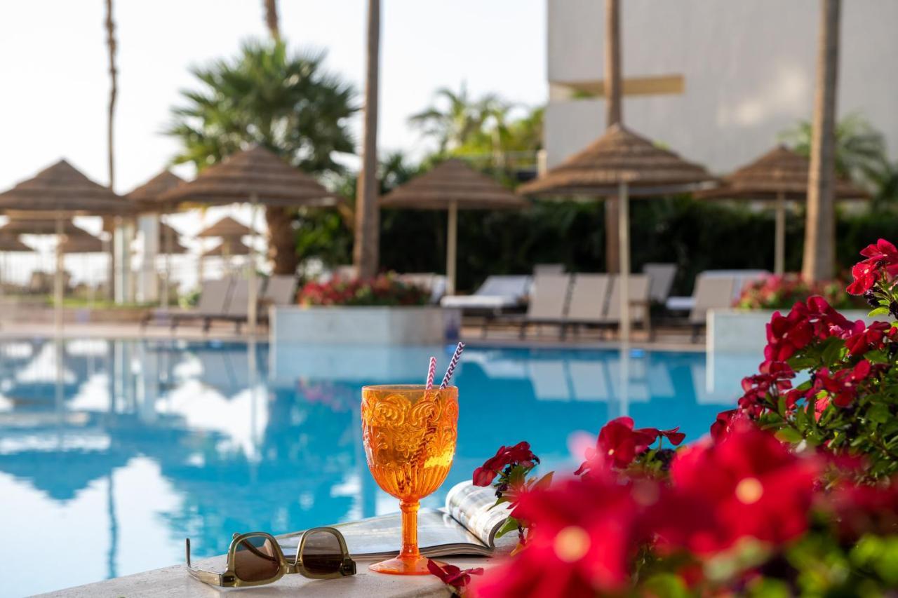 阿丽雅酒店 埃拉特 外观 照片 A glass of Aperol Spritz