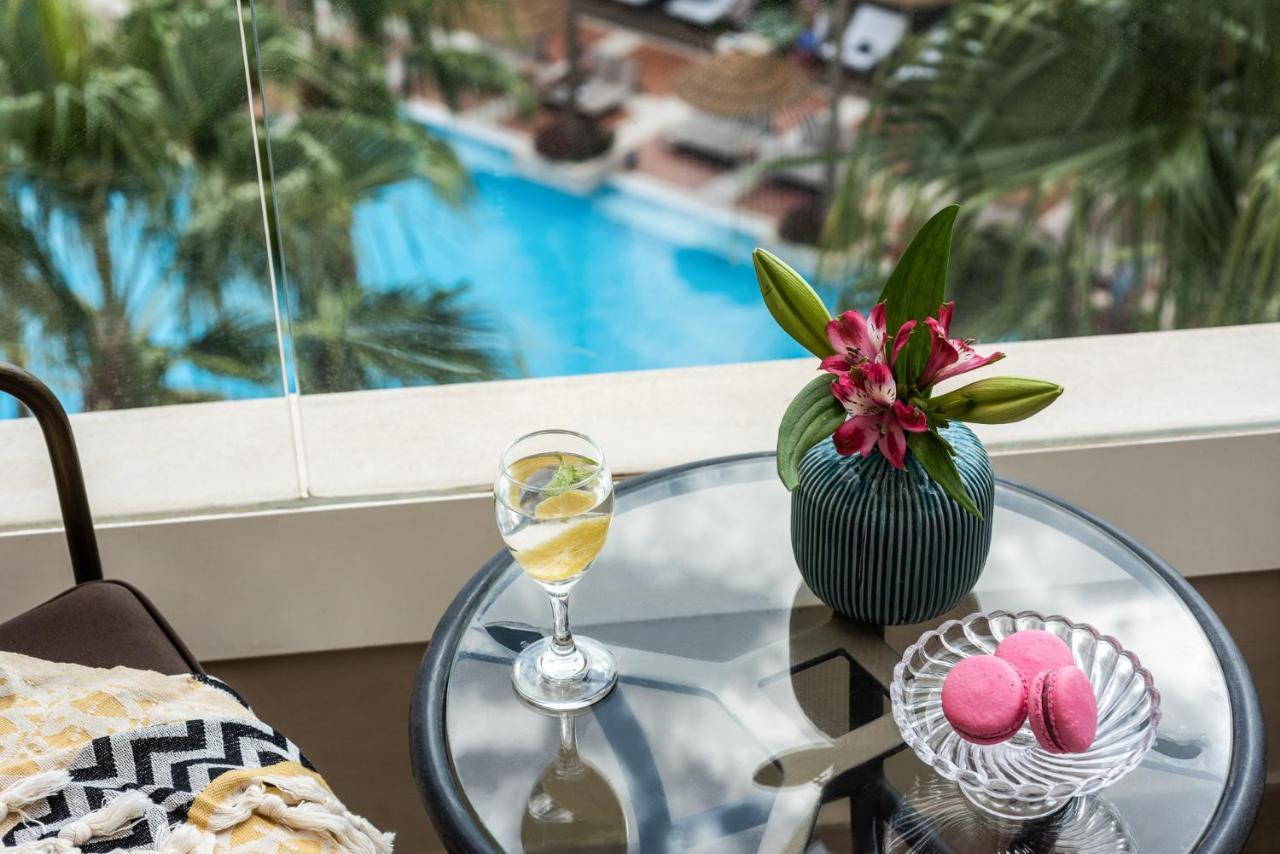 阿丽雅酒店 埃拉特 外观 照片 The pool at the hotel
